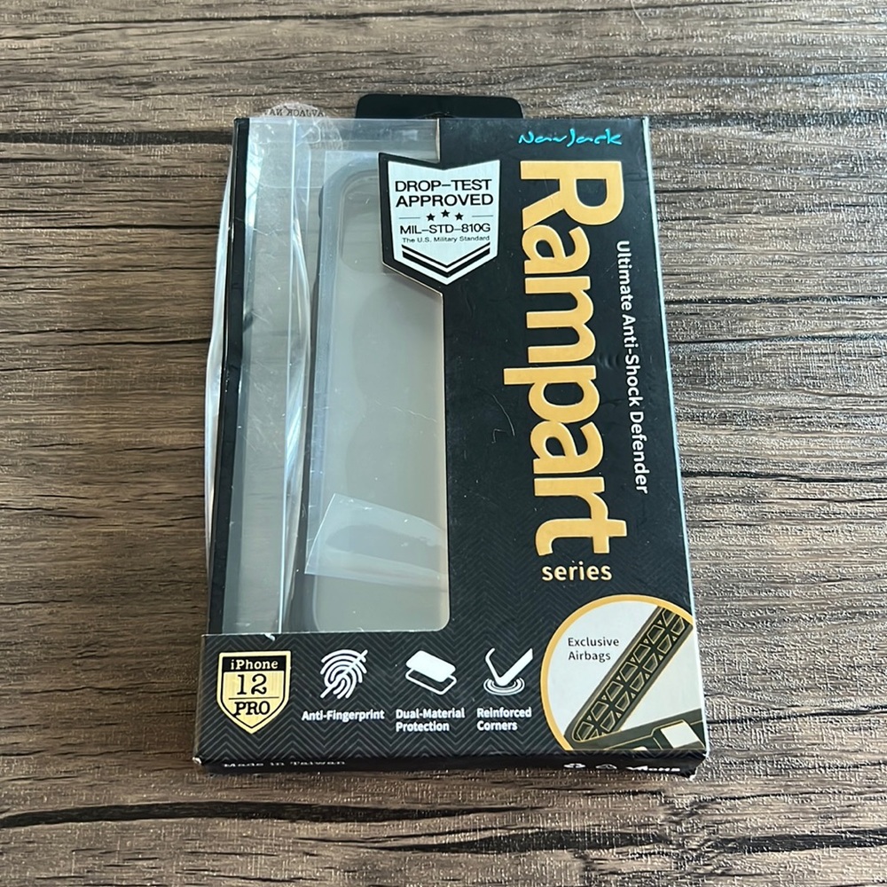 NIB Foggy Black NavJack Rampart Series iPhone 12 Pro Case